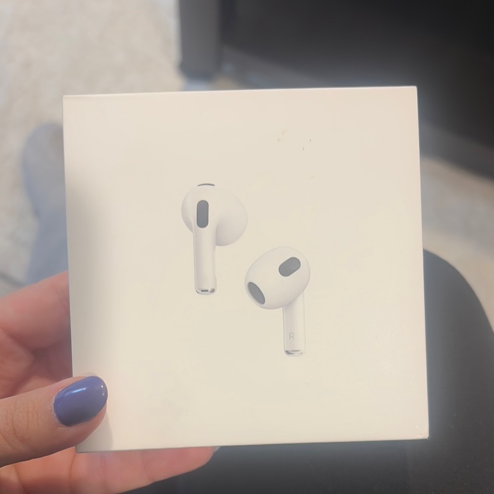 Apple AirPods (3rd Generation) - White